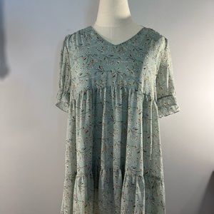 ✨Brand- Blue B, Blue and White, Medium✨